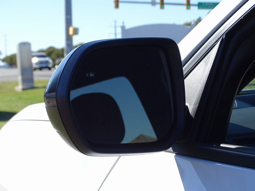 Used 2025 GMC Terrain Elevation image 12