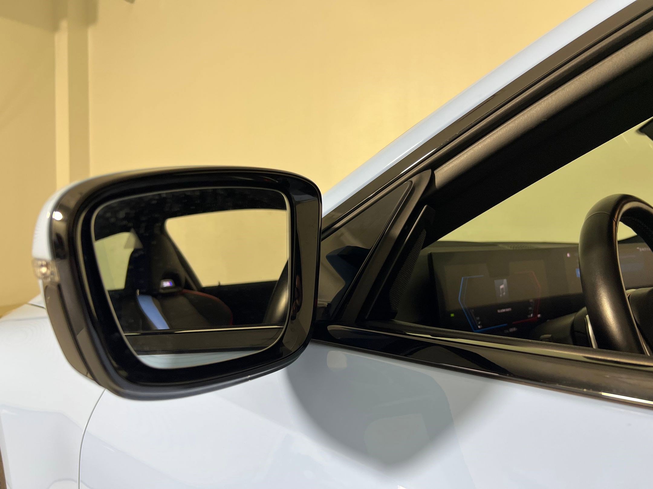 Used 2023 BMW M2 image 21