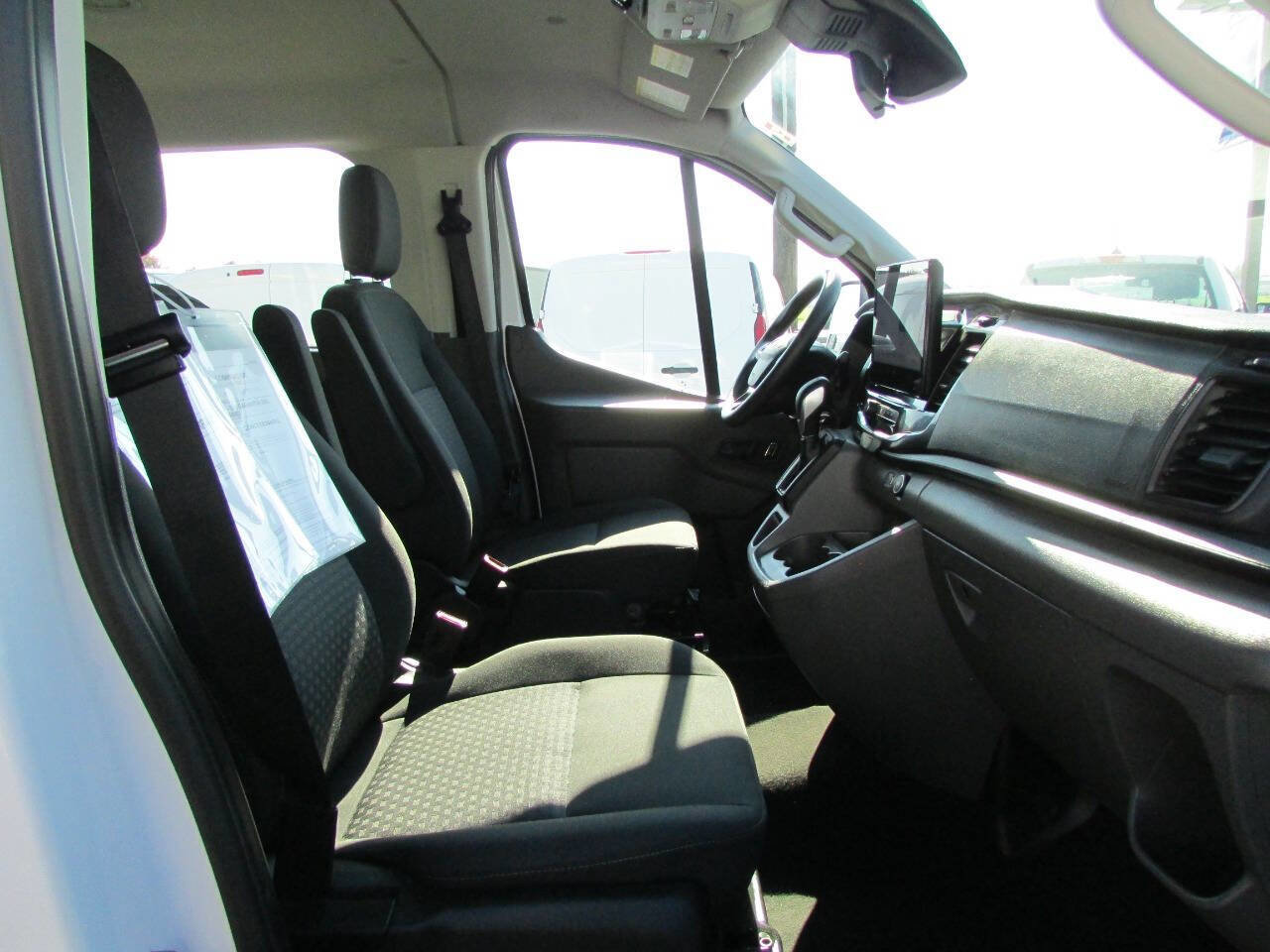 Used 2023 Ford Transit 350 XLT image 15