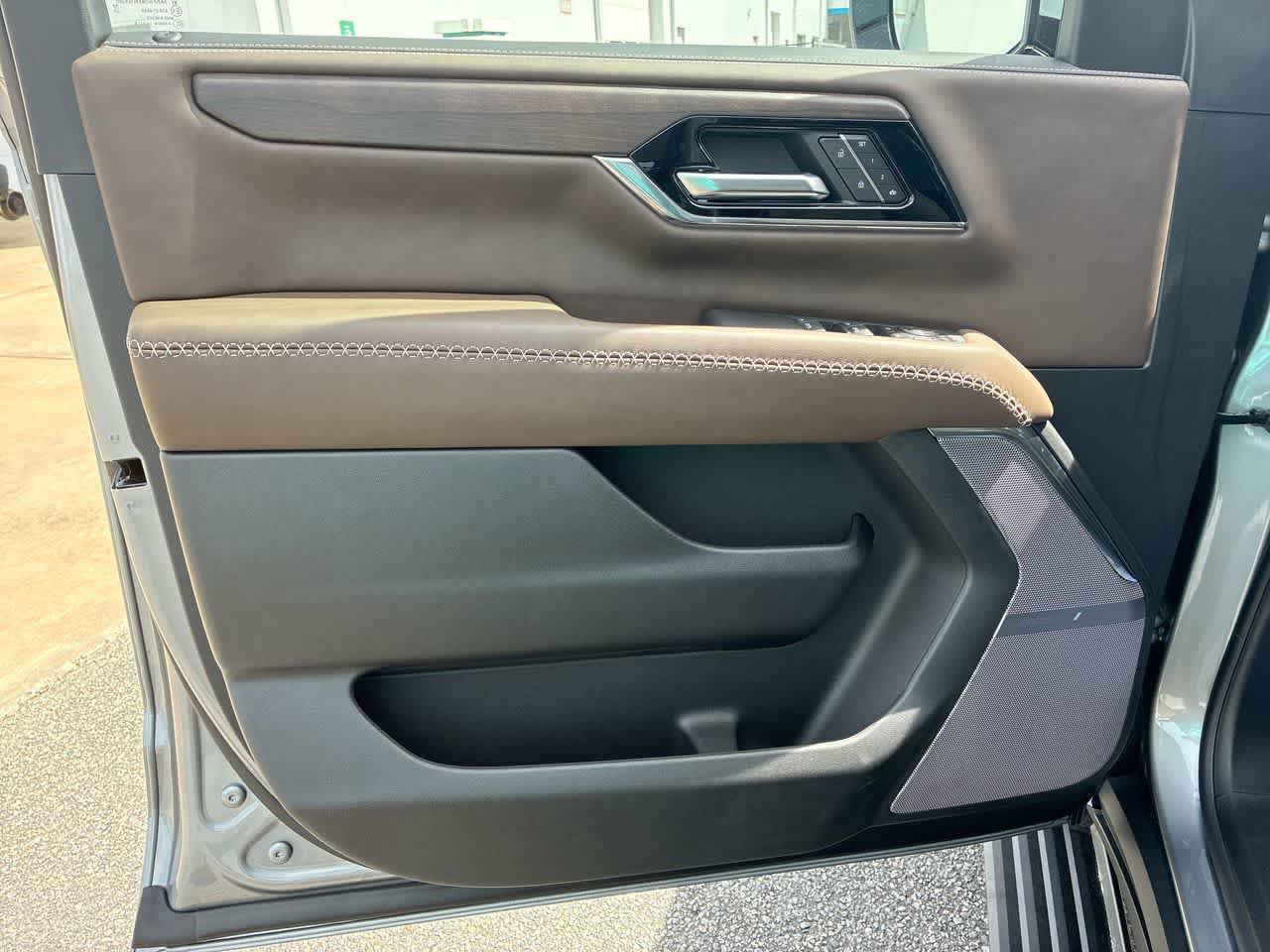 New 2026 GMC Yukon XL Denali Ultimate w/ LPO, Floor Liner Package AWD/4WD image 23