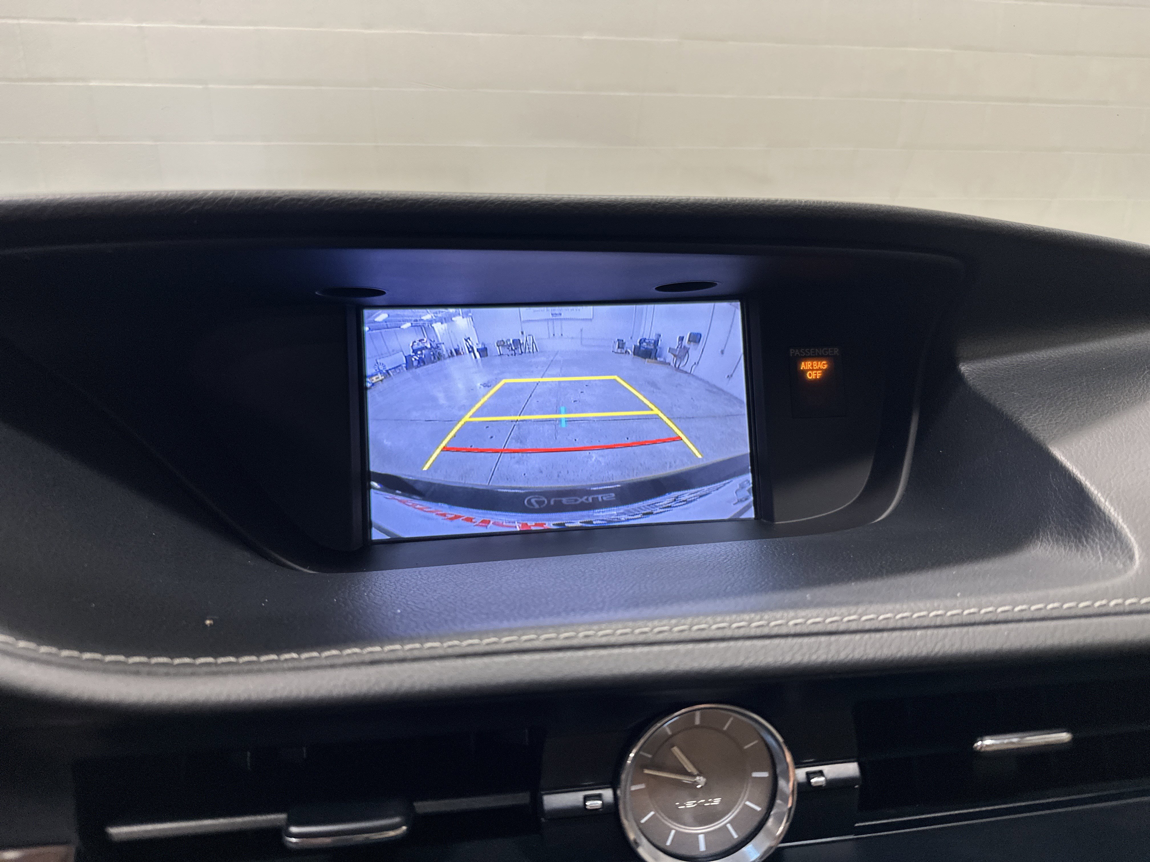 Used 2015 Lexus ES 350 w/ Luxury Package image 25