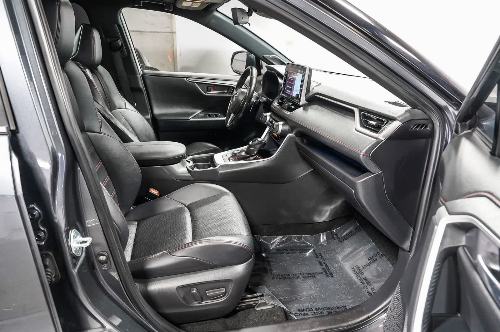 Certified 2021 Toyota RAV4 XSE w/ Premium Package AWD/4WD image 18