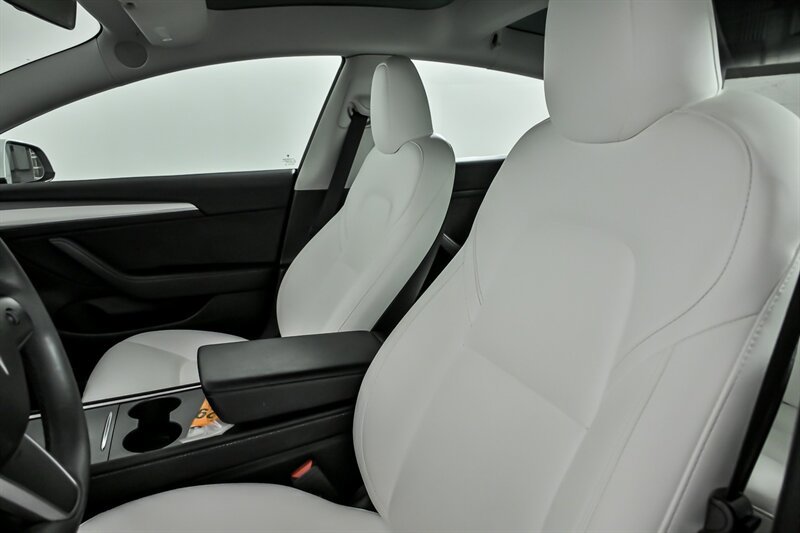 Used 2023 Tesla Model 3 Standard Range RWD image 18