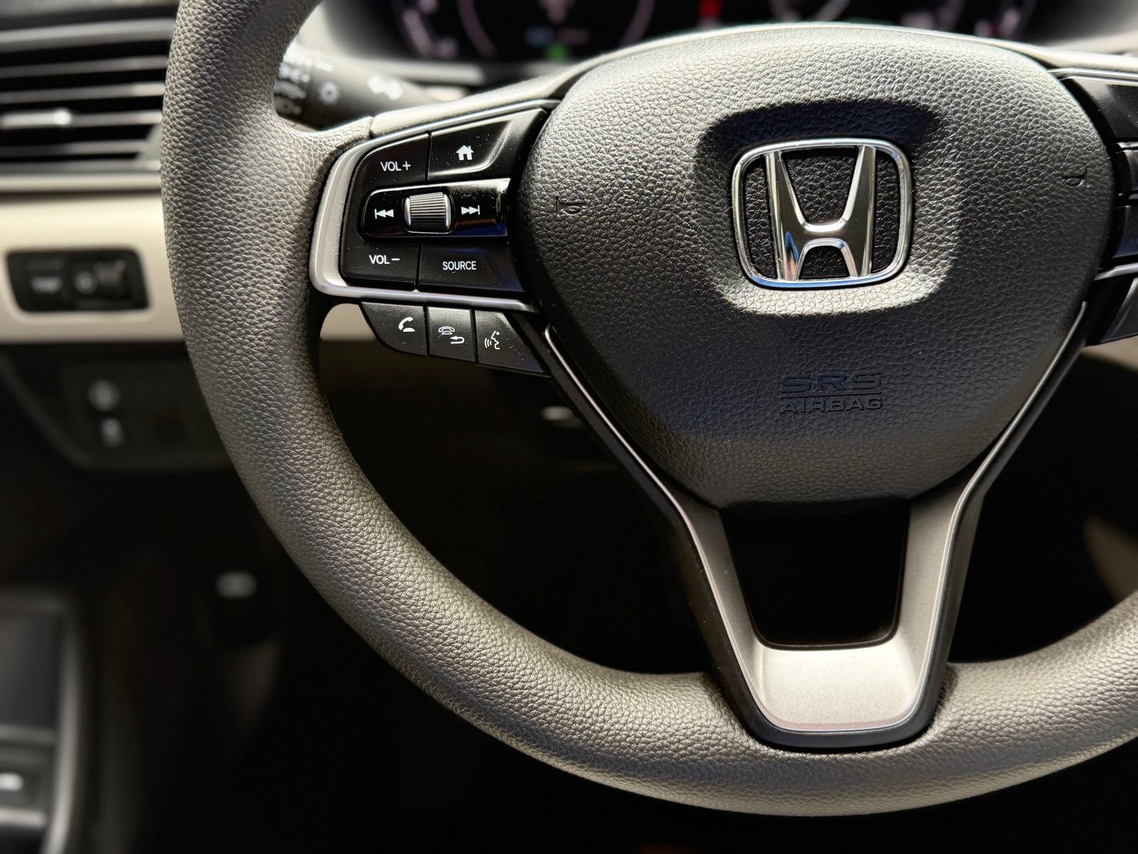 Used 2018 Honda Accord LX image 26