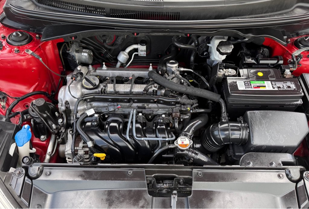 Used 2013 Hyundai Veloster RE:MIX Edition FWD image 39