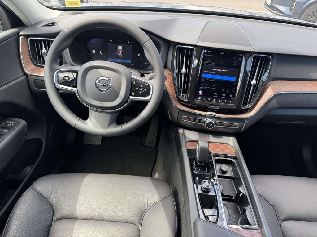 Certified 2023 Volvo XC60 B5 Plus w/ Climate Package image 11