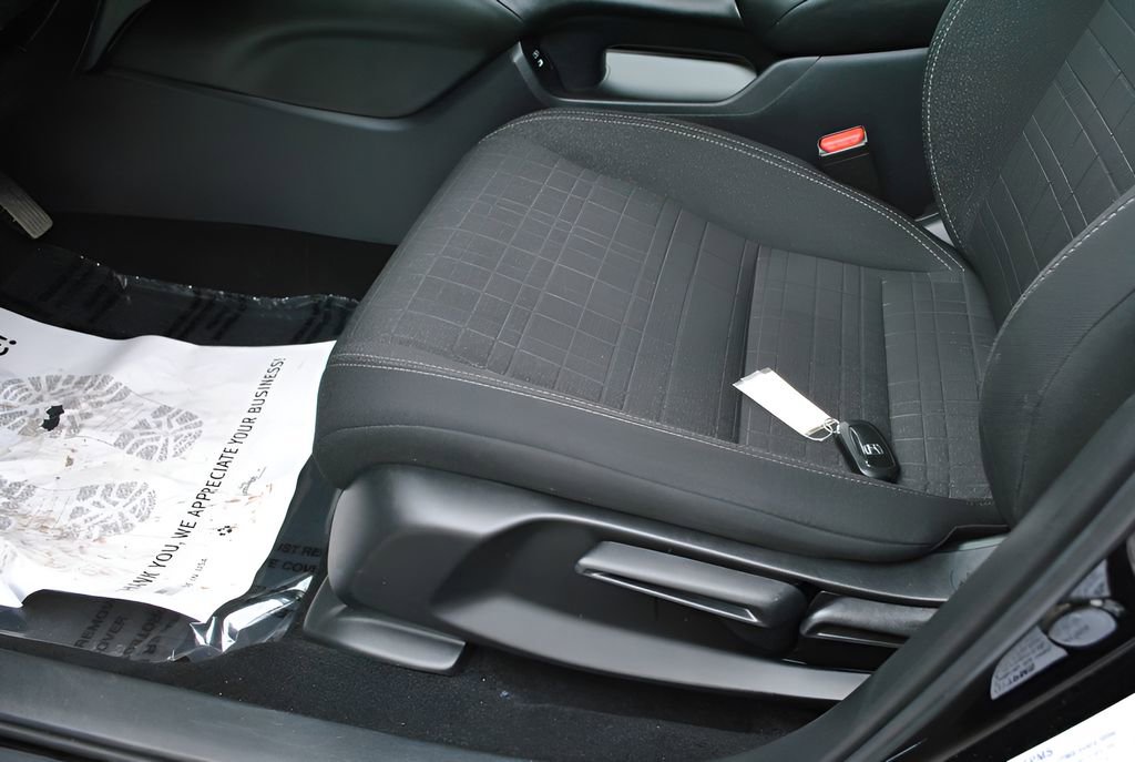 Certified 2024 Honda HR-V LX image 24