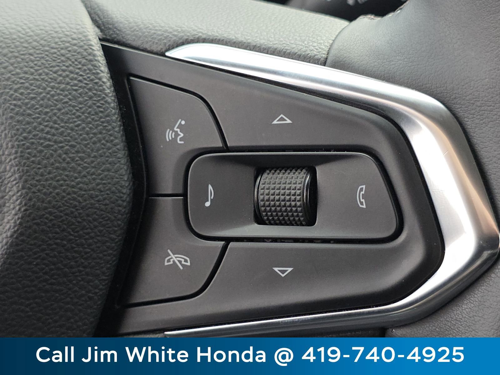 Used 2024 Chevrolet Trax ACTIV w/ Driver Confidence Package image 30