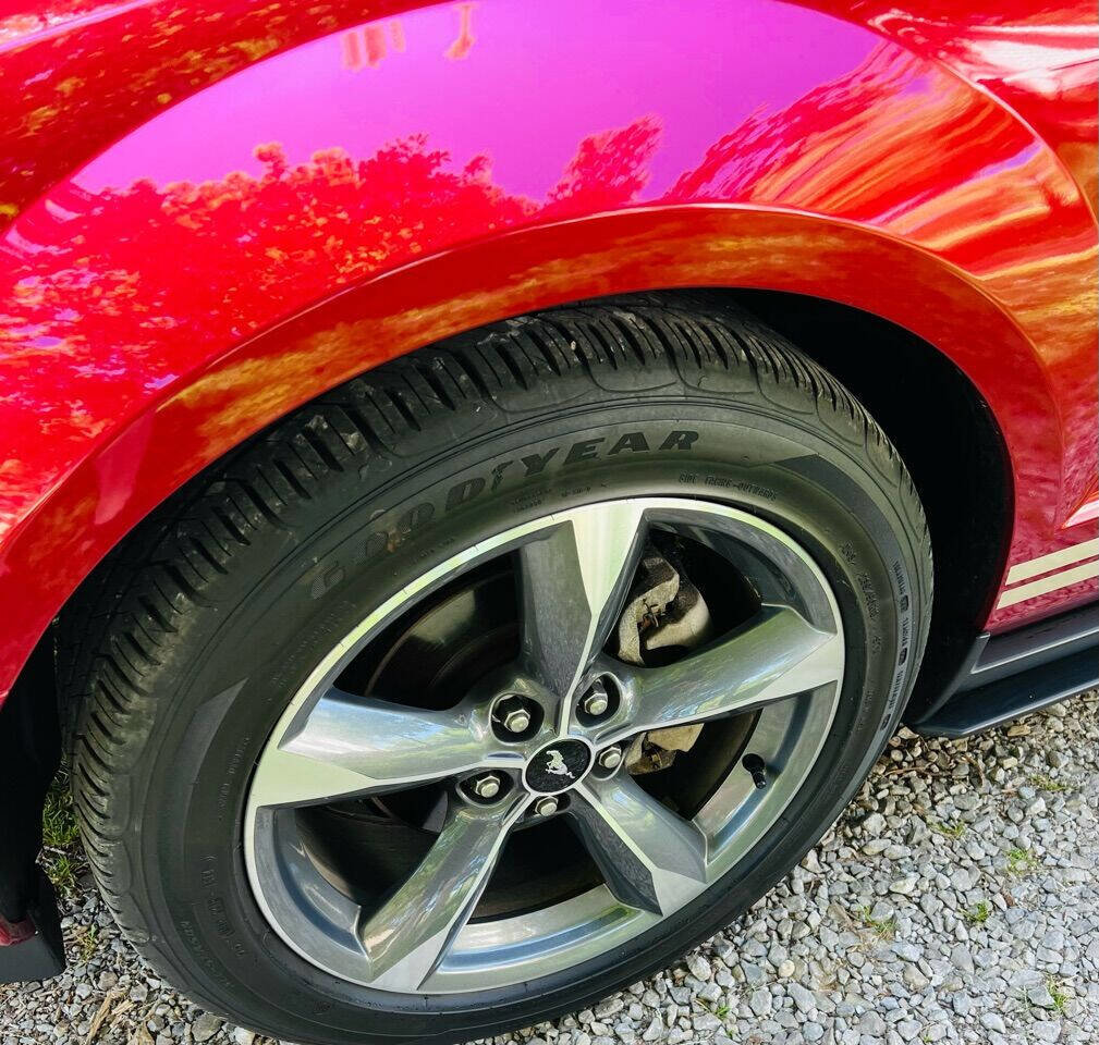 Used 2007 Ford Mustang Premium RWD image 8