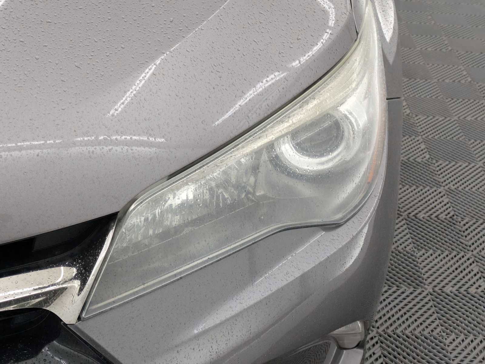 Used 2017 Toyota Camry XSE w/ Moonroof Package image 10