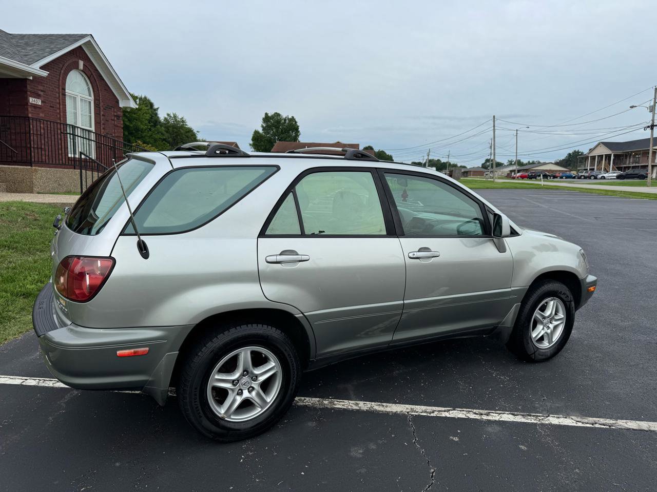 Used 1999 Lexus RX 300 4WD image 10