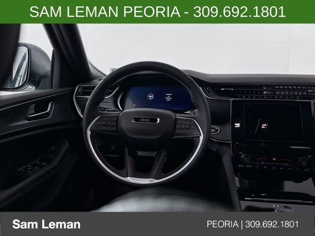 New 2025 Jeep Grand Cherokee Laredo image 11
