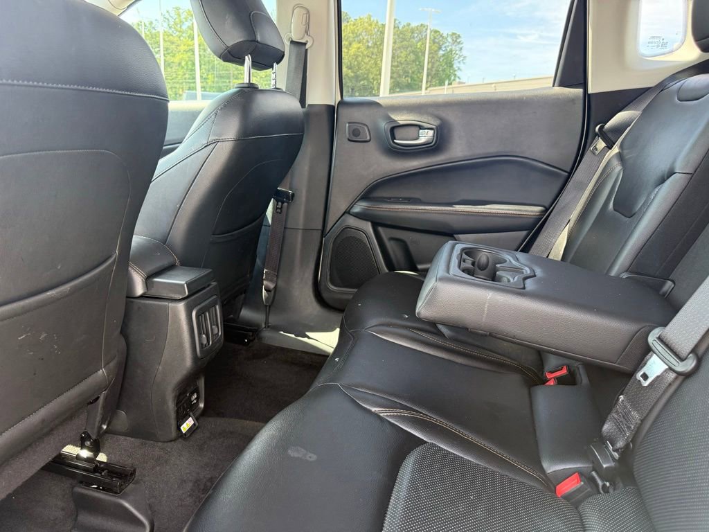 Used 2018 Jeep Compass Limited w/ Navigation Group AWD/4WD image 16