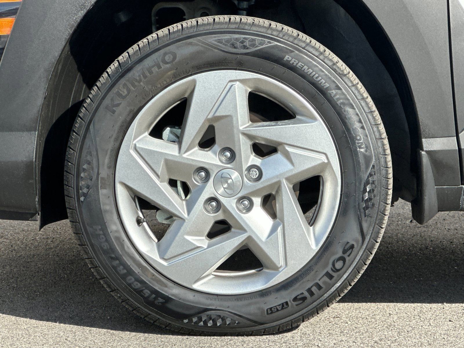 Certified 2025 Hyundai Kona SE AWD/4WD image 30