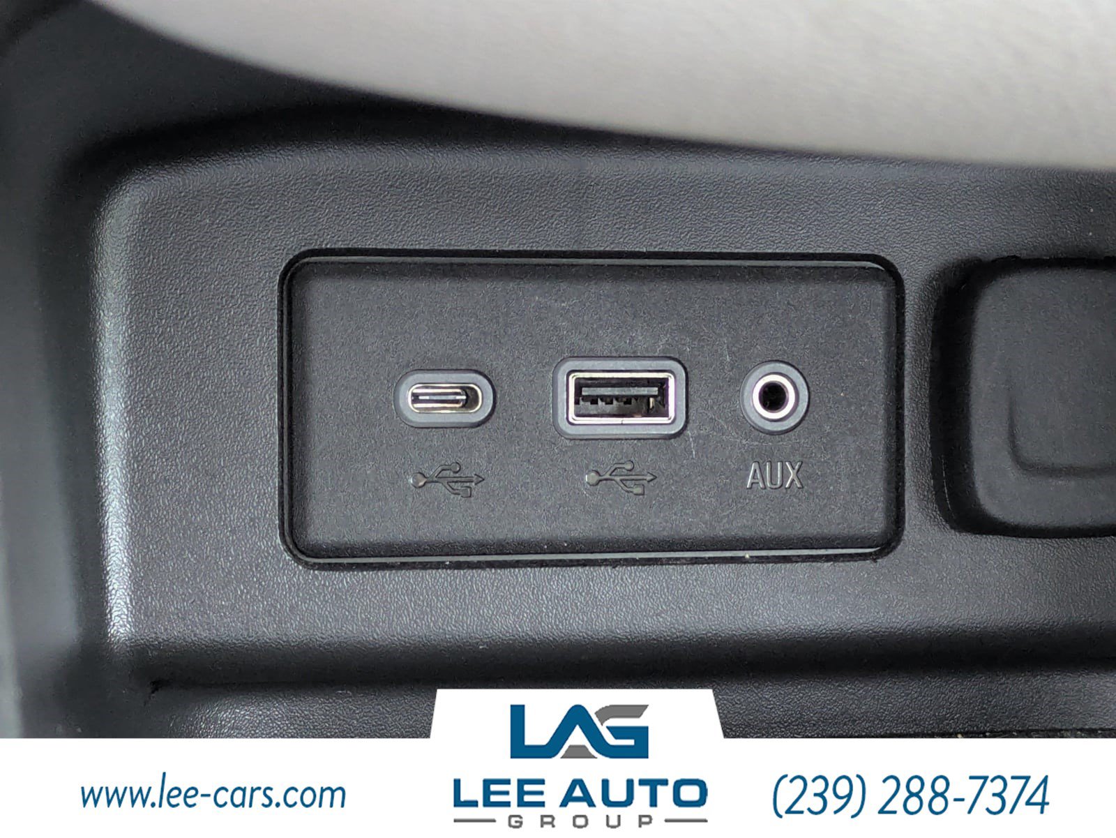 Used 2019 Chevrolet Equinox LS FWD image 25