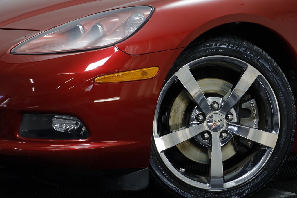 Used 2010 Chevrolet Corvette Coupe w/ Roof Package image 3