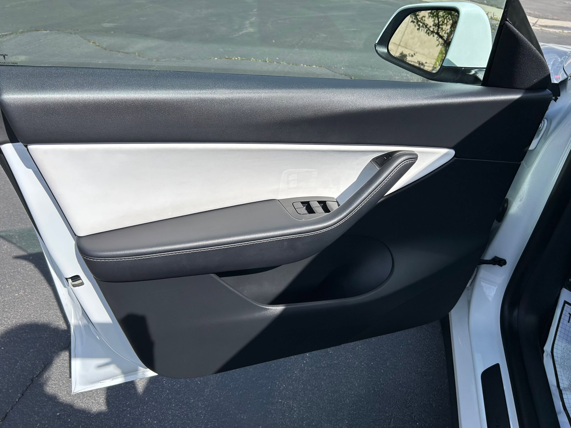 Used 2020 Tesla Model Y Long Range image 9