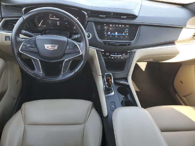 Used 2018 Cadillac XT5 FWD image 12
