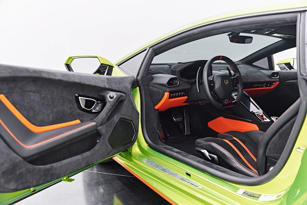 Used 2023 Lamborghini Huracan Tecnica RWD image 43