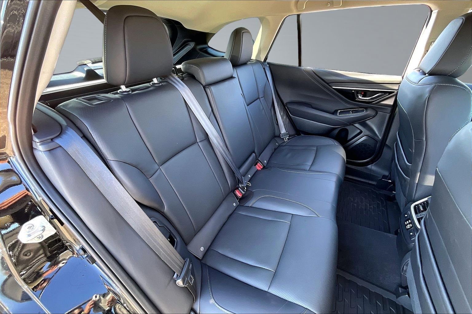 Certified 2025 Subaru Outback Touring w/ Popular Package #2 image 28