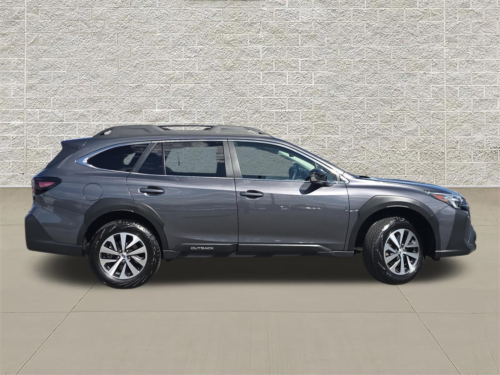 Certified 2025 Subaru Outback Premium w/ Popular Package #1 AWD/4WD image 8