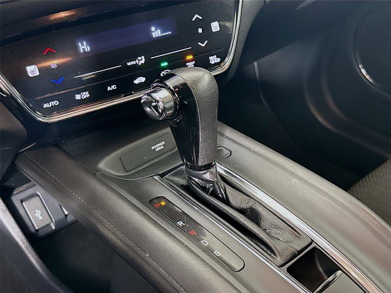 Used 2018 Honda HR-V EX image 17