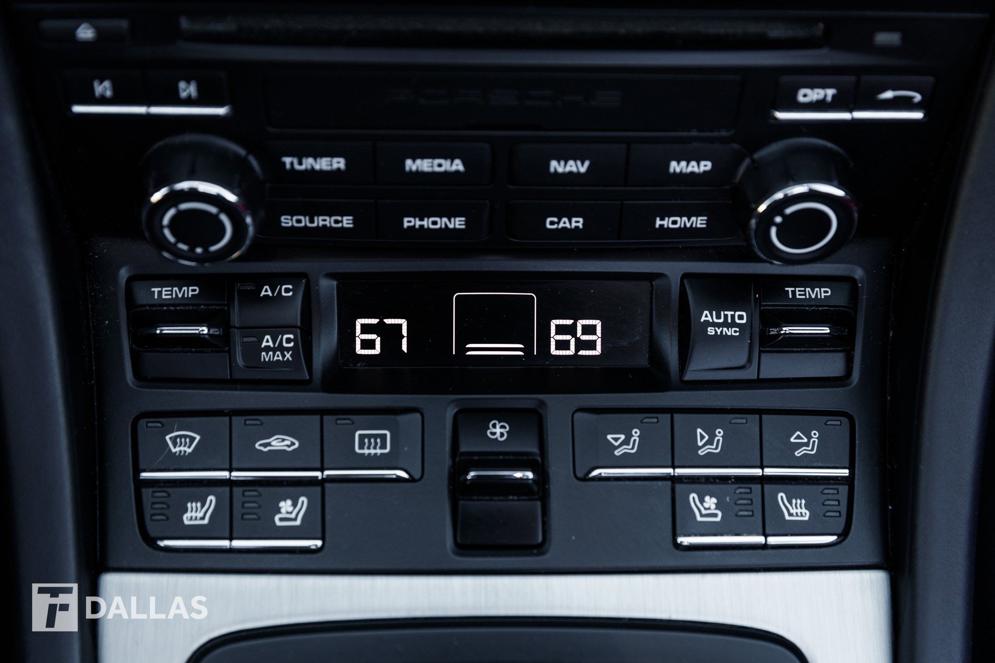 Used 2017 Porsche 911 Turbo S image 31