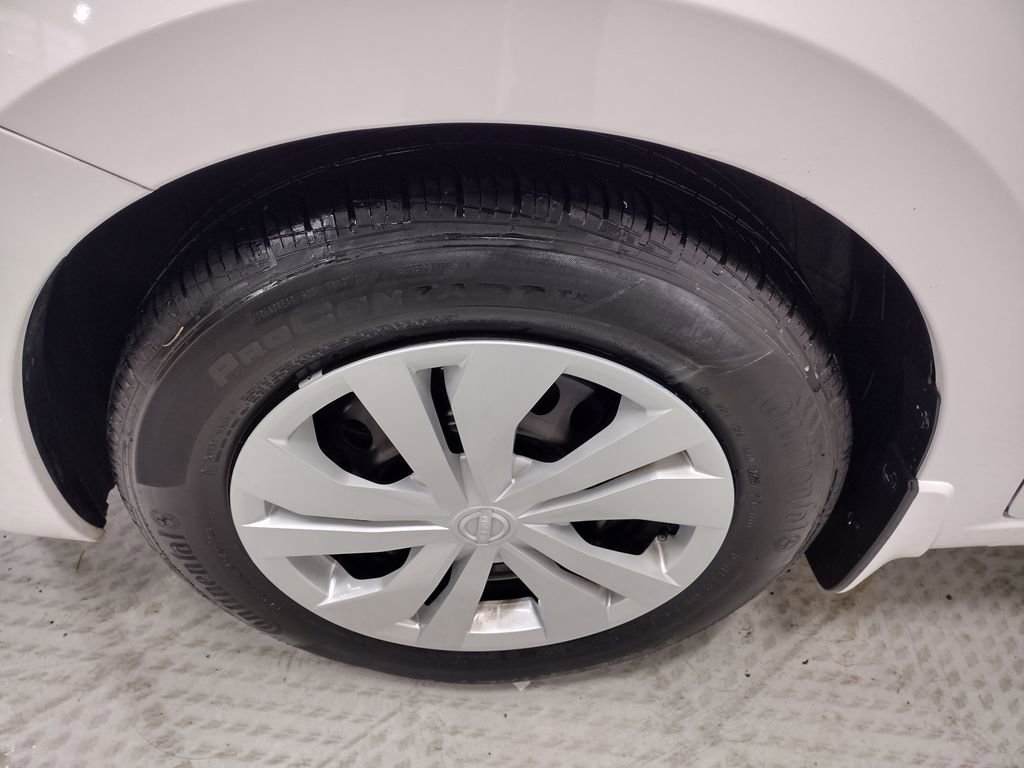 Used 2022 Nissan Versa S image 5