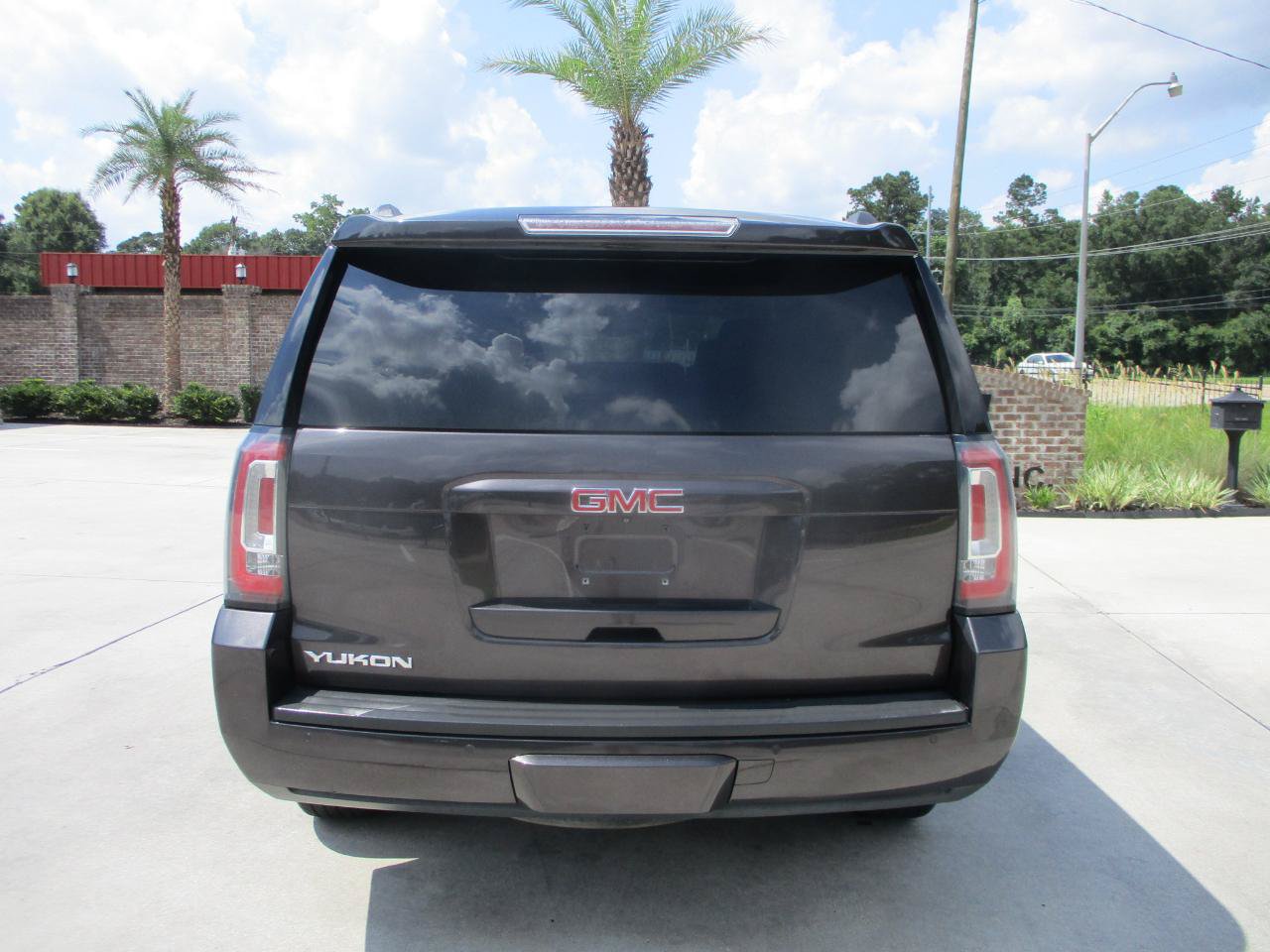 Used 2015 GMC Yukon SLT w/ HD Trailering Package RWD image 23