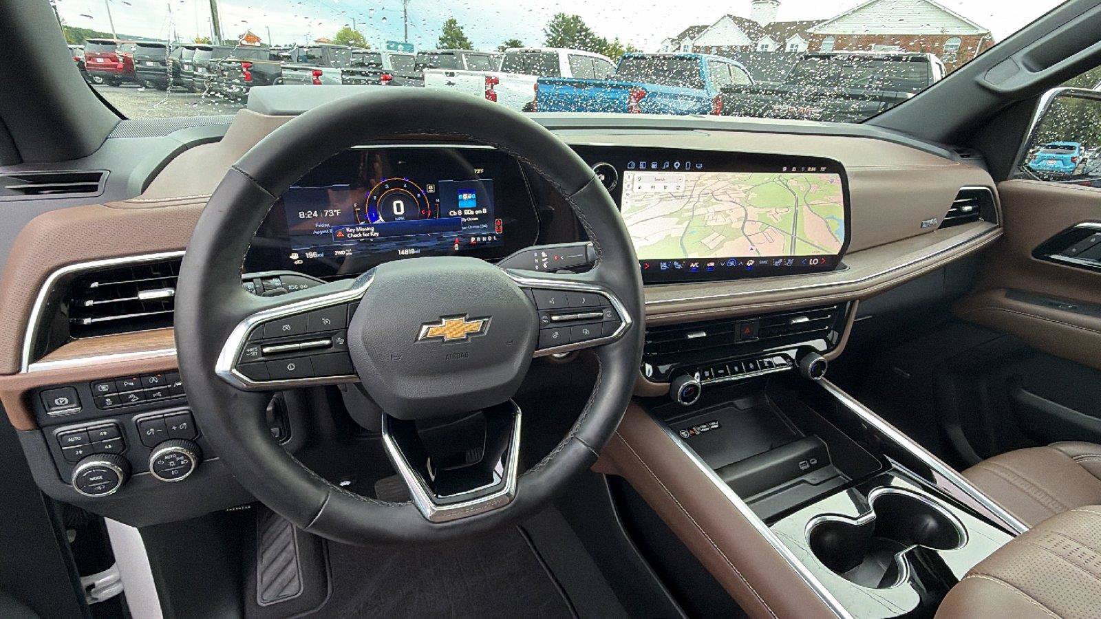 Used 2025 Chevrolet Tahoe High Country AWD/4WD image 4