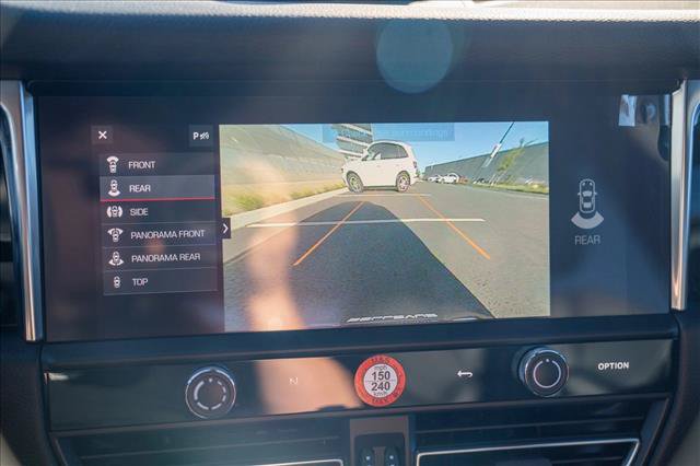 Certified 2026 Porsche Macan AWD/4WD image 18