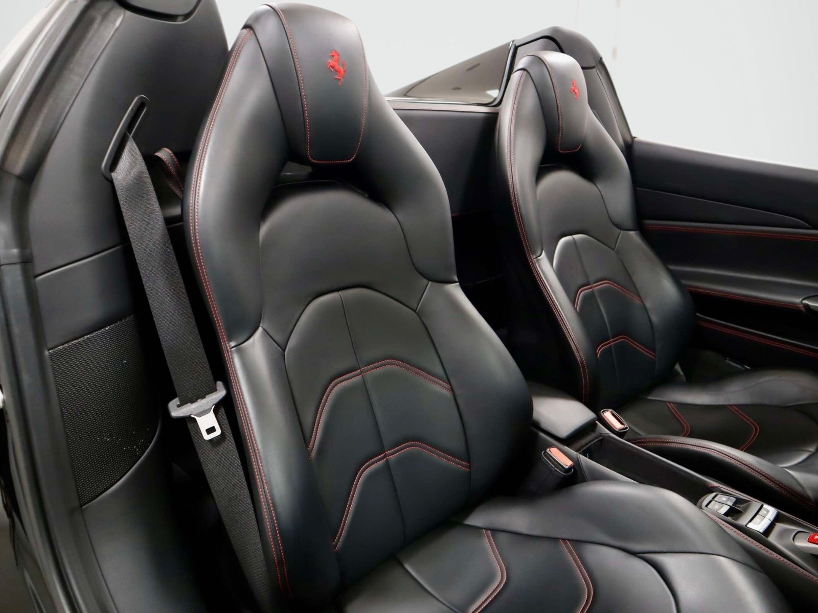 Certified 2019 Ferrari 488 Spider RWD image 18