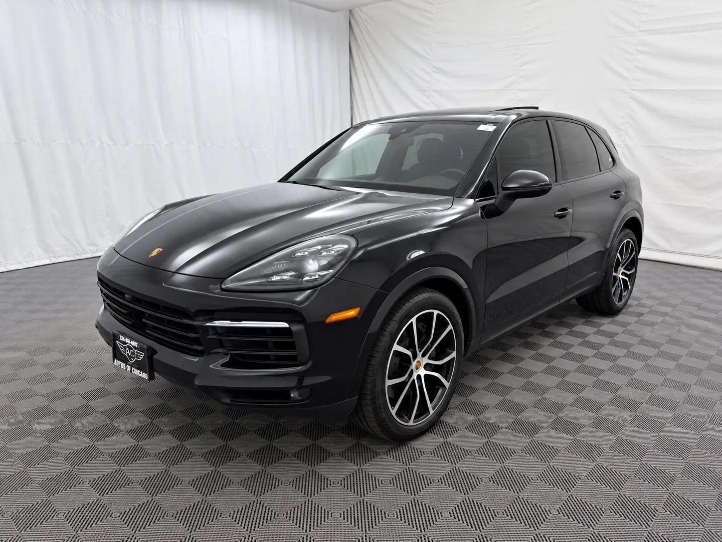 Used 2019 Porsche Cayenne S AWD/4WD image 2