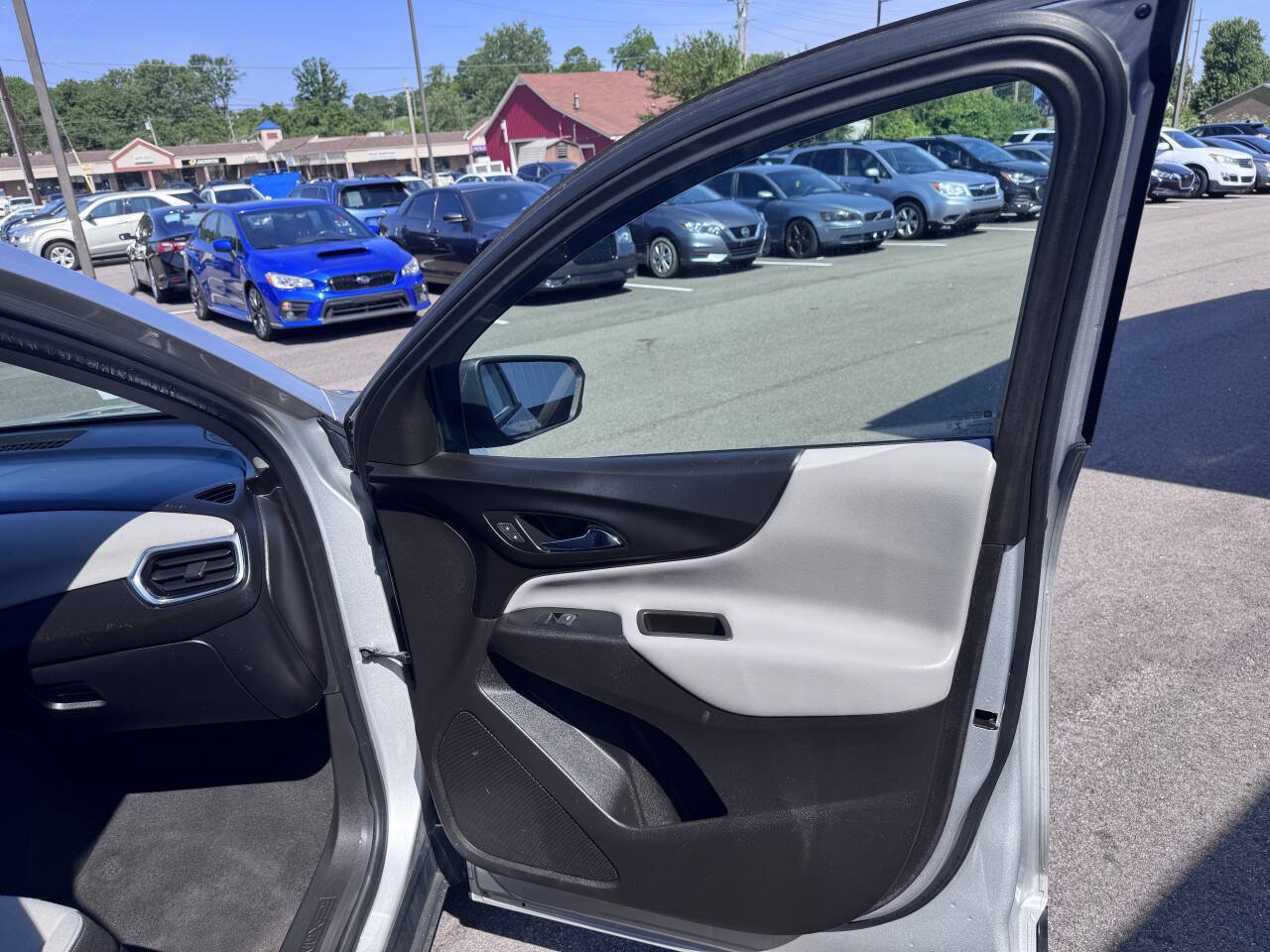 Used 2018 Chevrolet Equinox LS FWD image 14