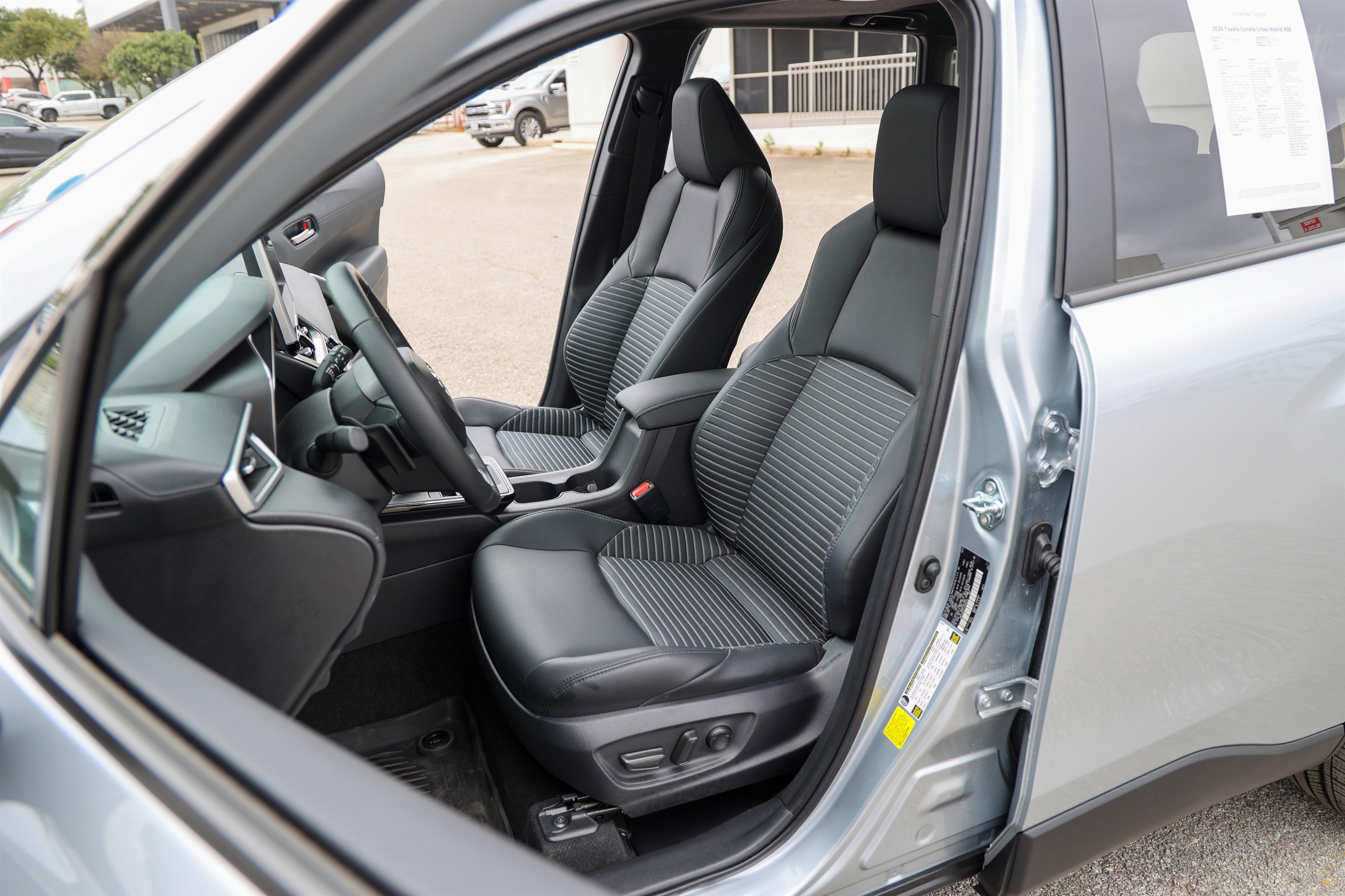 Used 2026 Toyota Corolla Cross XSE w/ Convenience Package image 34