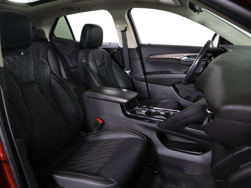 Used 2023 Buick Envision Avenir AWD/4WD image 37