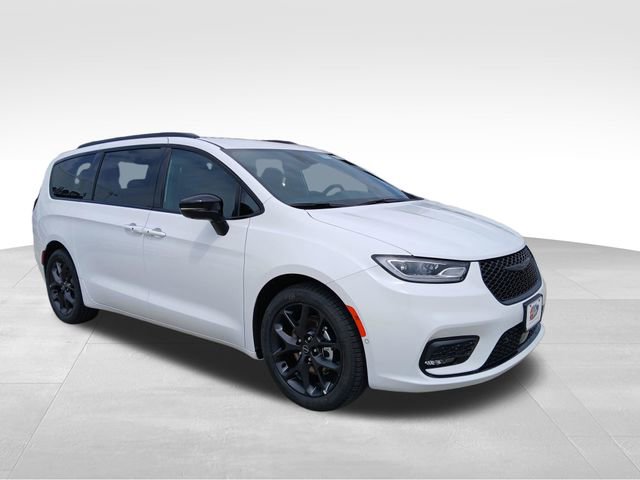New 2026 Chrysler Pacifica Select w/ S Appearance Package FWD image 7