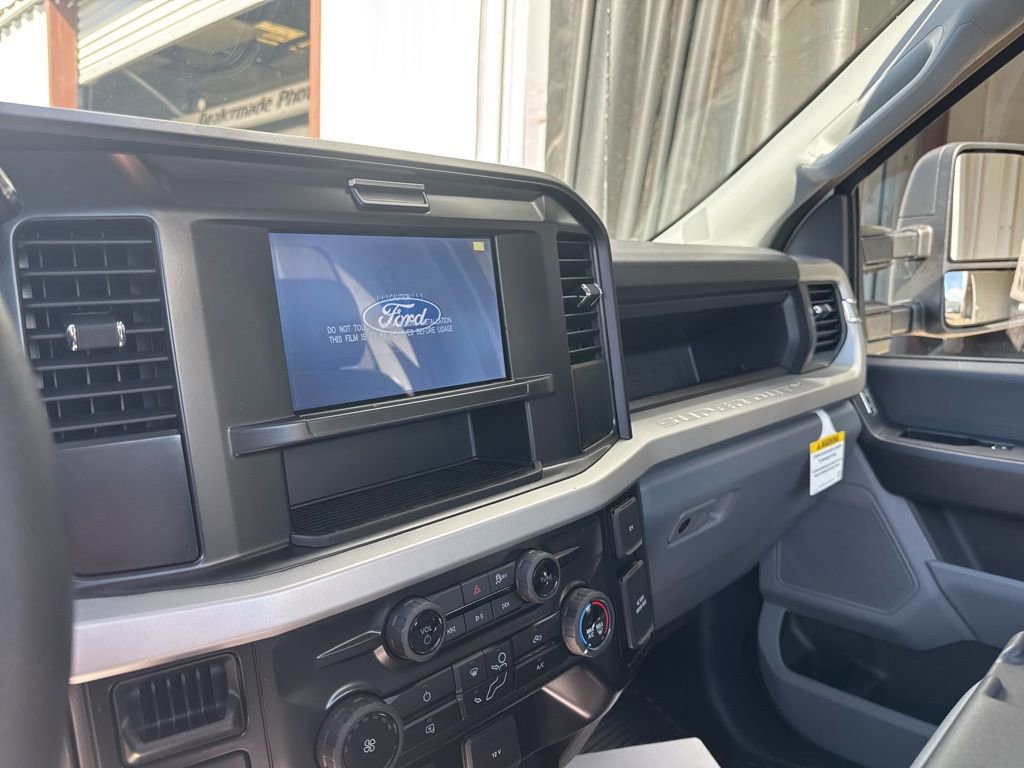 New 2026 Ford F450 XL w/ XL Chrome Package image 9