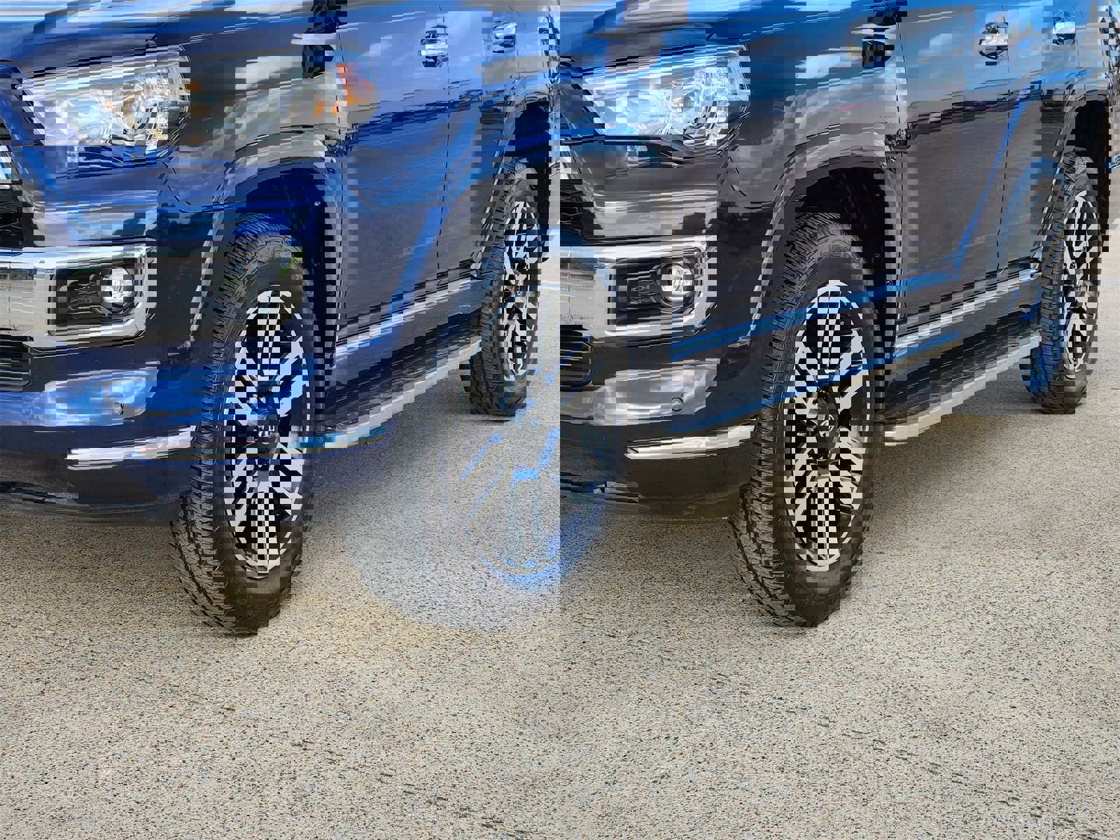 Used 2022 Toyota 4Runner Limited image 12