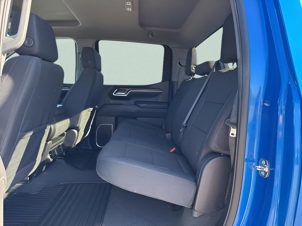 Used 2025 Chevrolet Silverado 1500 LT AWD/4WD image 17