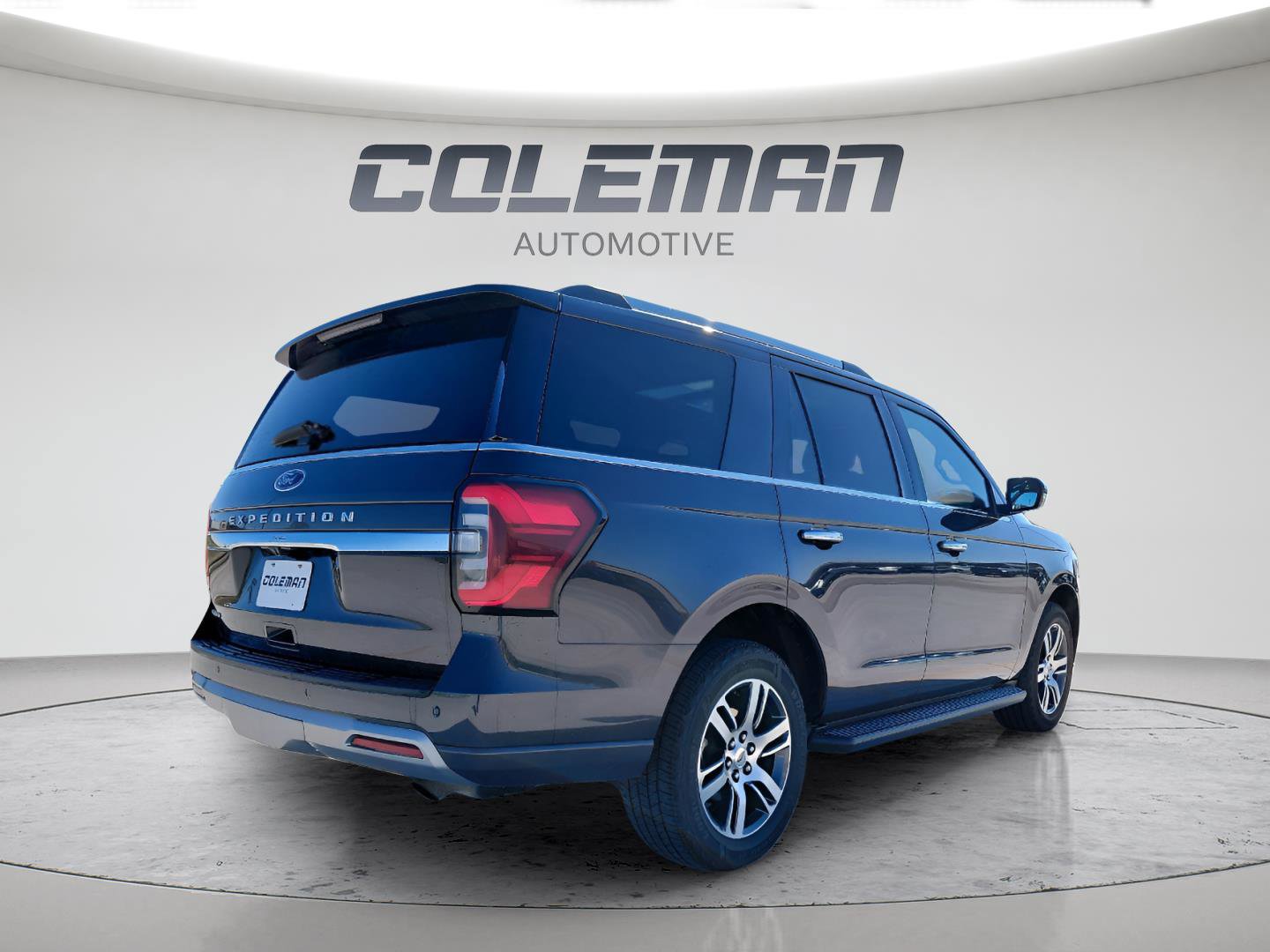 Used 2024 Ford Expedition Limited image 5