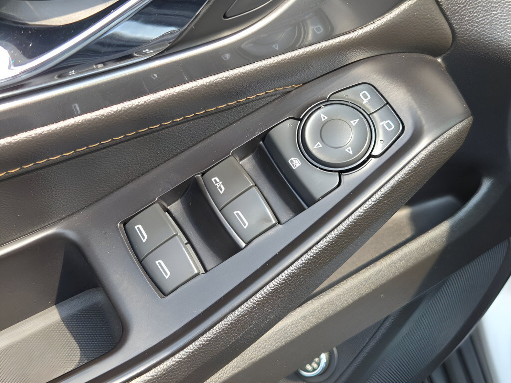 Certified 2019 Chevrolet Traverse LT FWD image 24