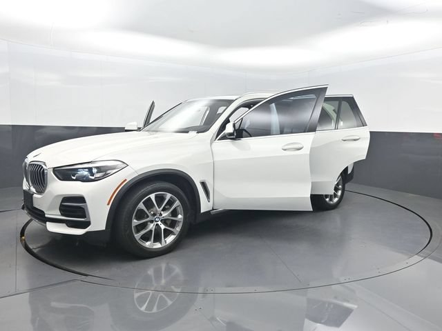 Used 2022 BMW X5 xDrive40i AWD/4WD image 36