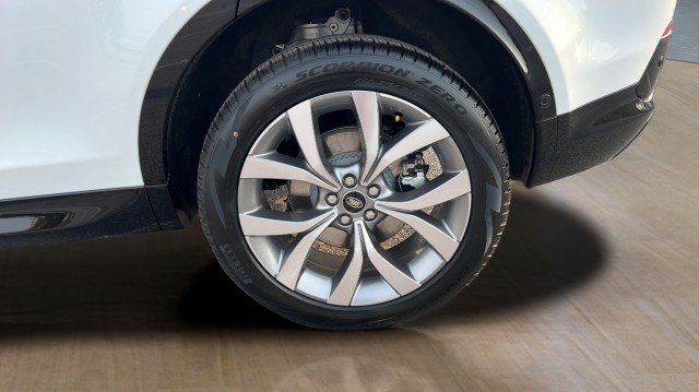 New 2026 Land Rover Discovery Sport Landmark image 20