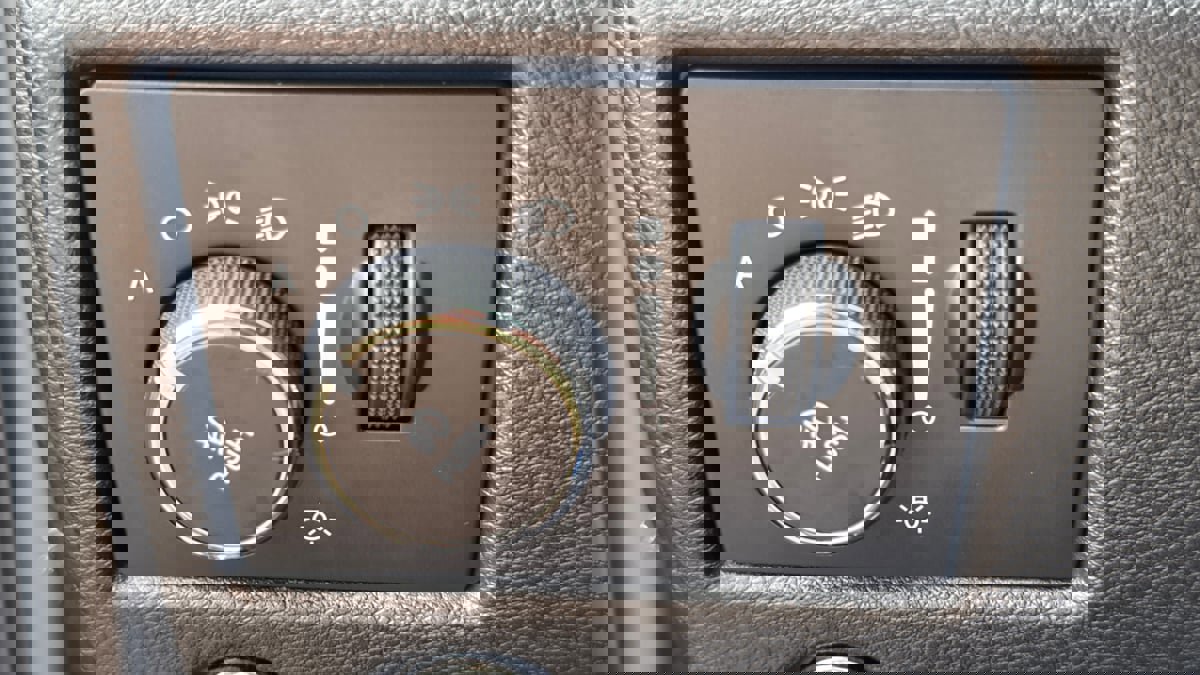 Used 2021 Jeep Grand Cherokee Limited image 17