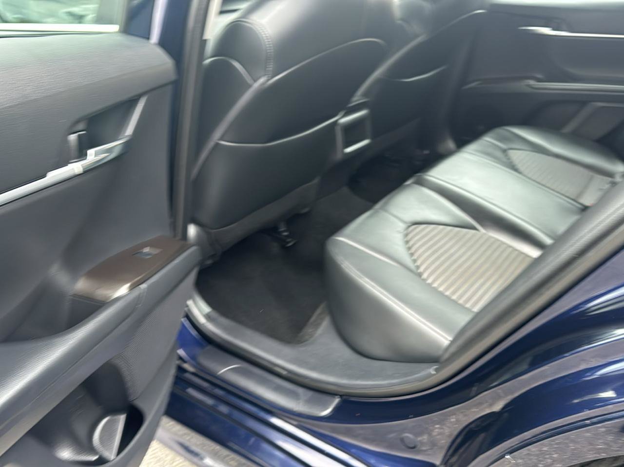 Used 2022 Toyota Camry SE FWD image 33