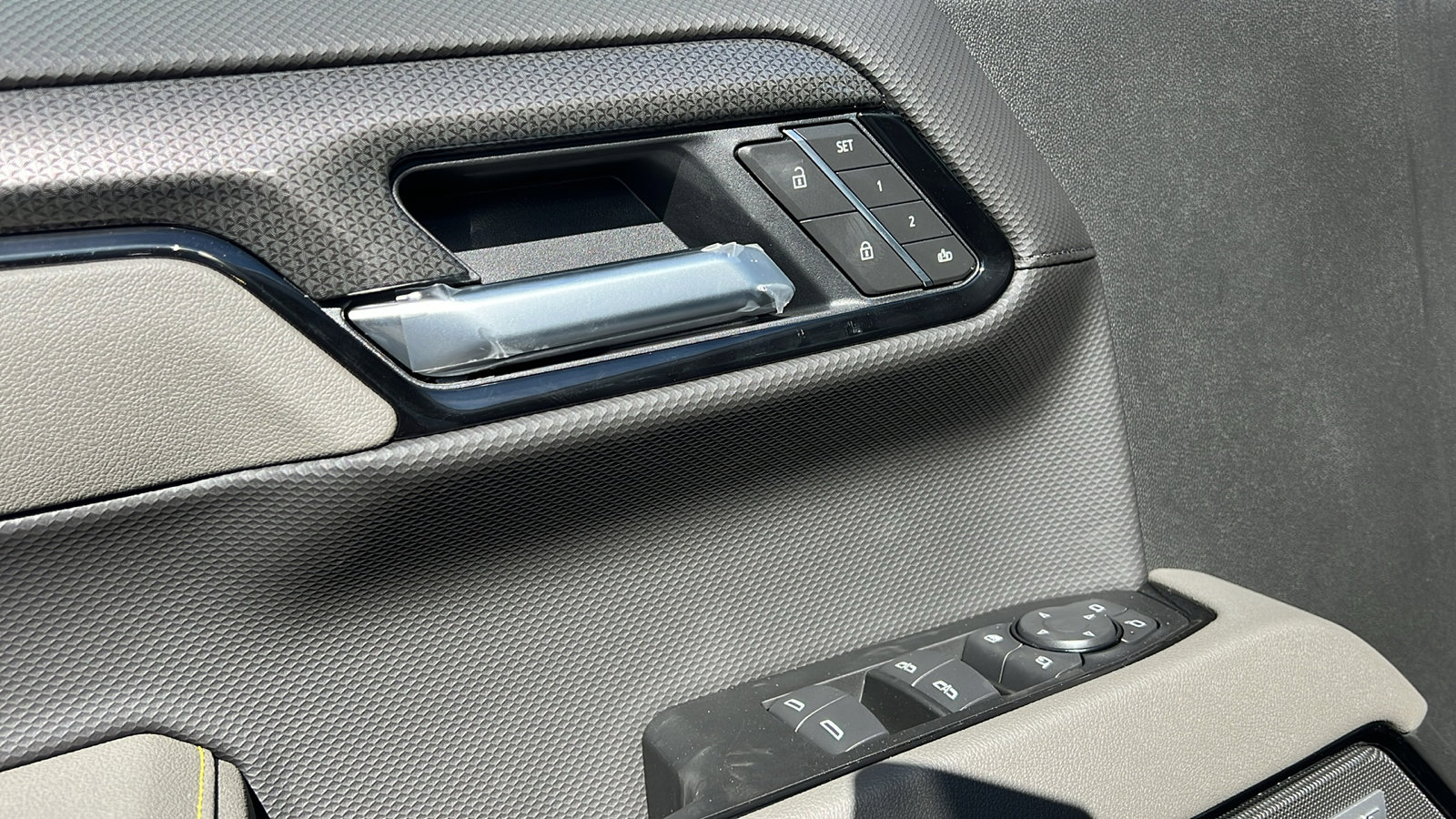 New 2026 Chevrolet Silverado 1500 ZR2 image 18