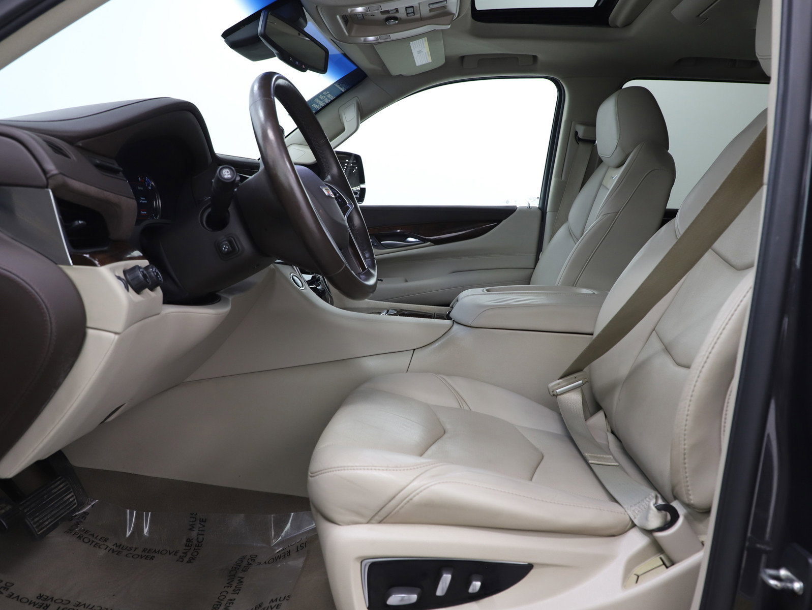 Used 2016 Cadillac Escalade Luxury image 29