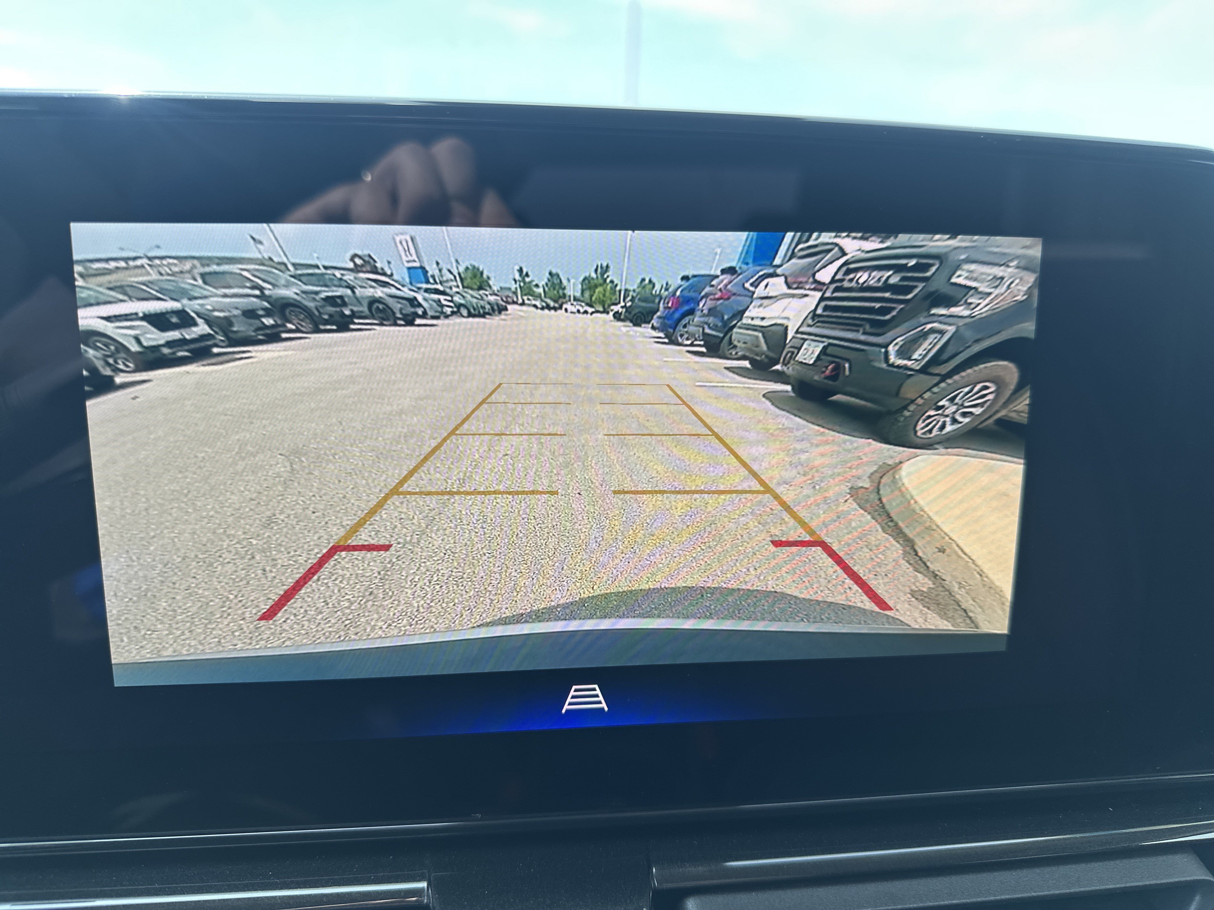 Used 2025 Chevrolet TrailBlazer LT AWD/4WD image 19
