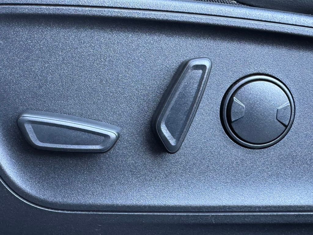 Used 2023 Ford Escape ST-Line Elite image 25